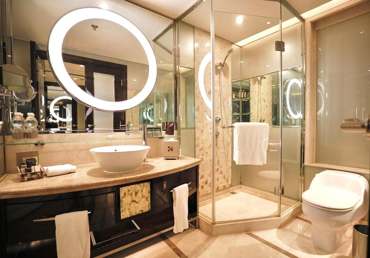 Отель Renaissance Pudong 5*