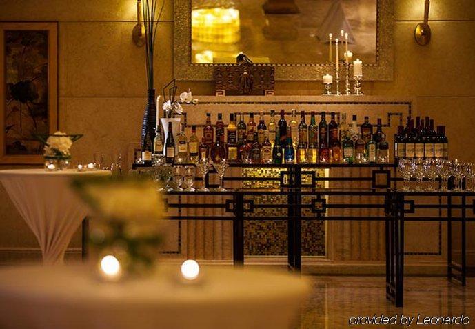 Renaissance Pudong 5* Шанхай