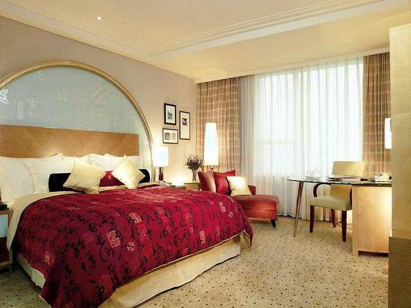 Отель Renaissance Pudong 5*